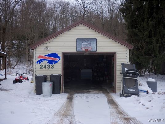 Detached Garage, Exterior