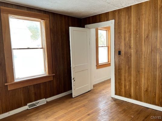 Empty room, Interior, Wood Texture Flooring, Wooden Walls