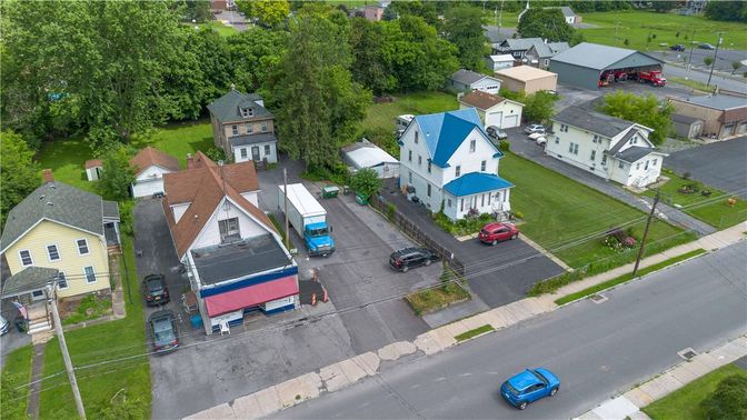 Exterior, Drone