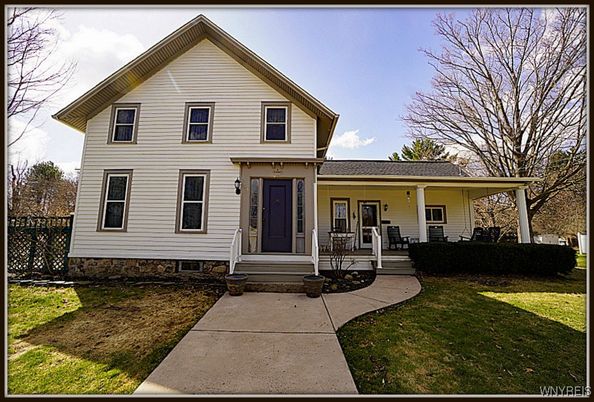 Exterior, Facade, Farmhouse