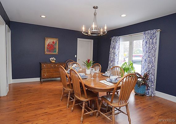 Chandelier, Dining room, Interior, Recessed Lighting, Wood Texture Flooring