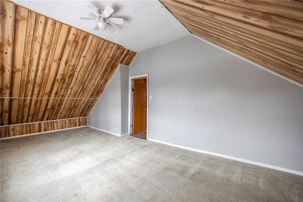 Empty room, Interior, Wooden Ceilings, Wooden Walls