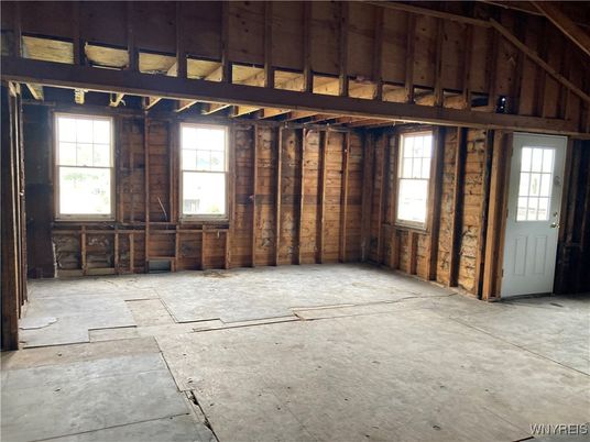 Empty room, Interior, Wooden Beams, Wooden Walls