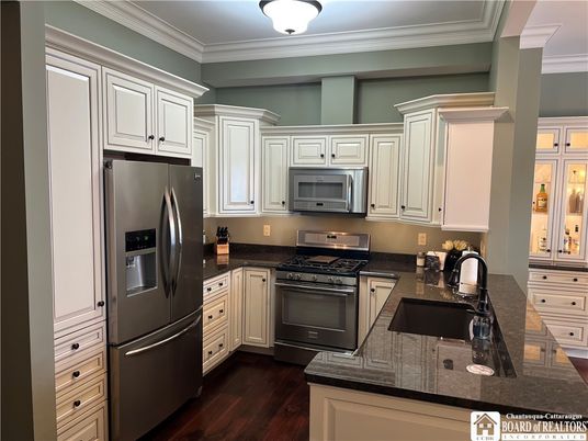 Interior, Kitchen, Stainless Steel Appliances, Wood Texture Flooring