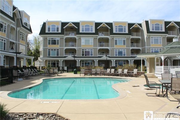 Exterior, Facade, Pool, Condo Building