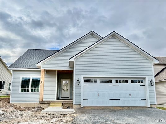 Attached, Exterior, Facade, Ranch
