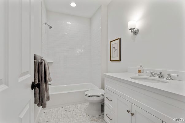 Bathroom, Interior, Recessed Lighting