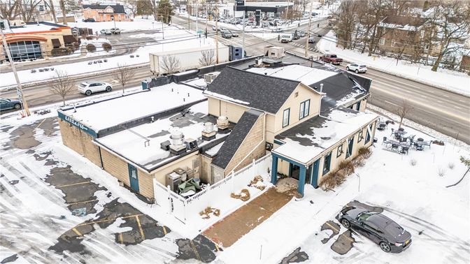 Exterior, Drone
