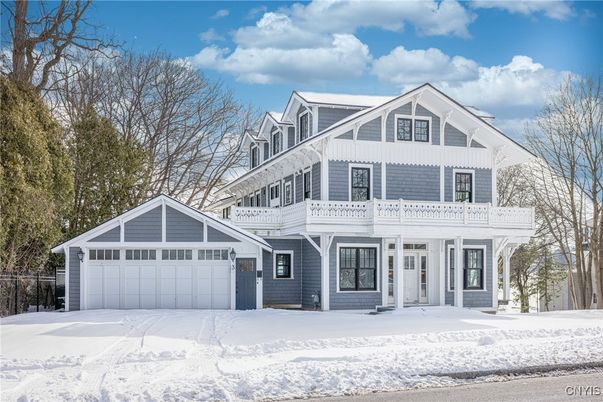 Attached, Exterior, Facade, Farmhouse