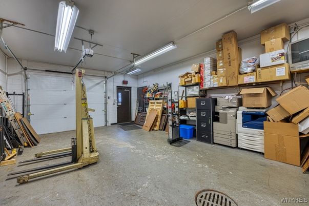 Garage, Interior