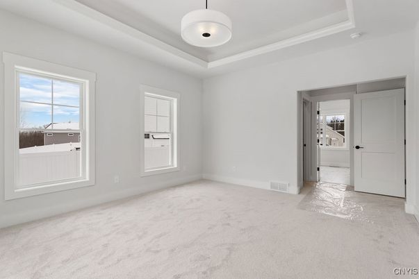 Empty room, Interior, Pendant Lights