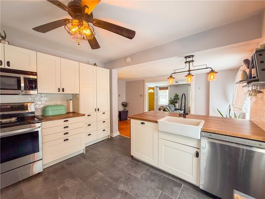 Interior, Kitchen, Pendant Lights, Stainless Steel Appliances