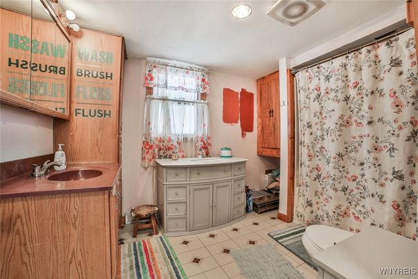 Bathroom, Interior