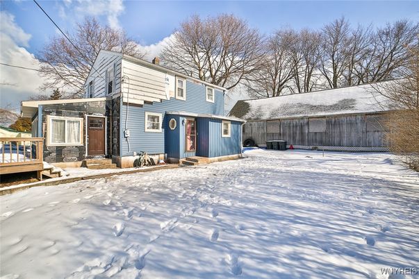 Backyard, Exterior, Facade, Cape Cod