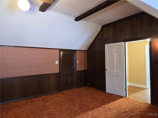 Empty room, Interior, Wooden Beams, Wooden Walls