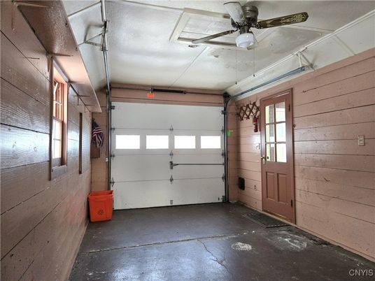 Garage, Interior, Wooden Walls