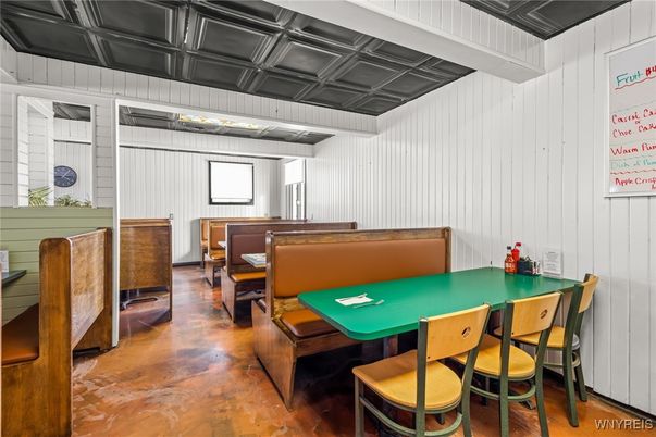 Billiard Table, Game Room, Interior