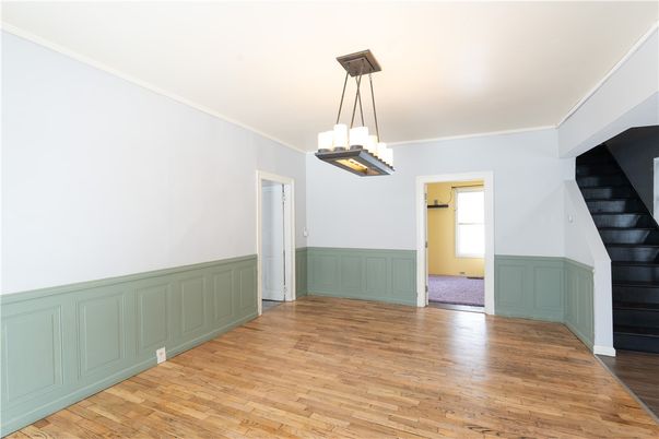 Empty room, Interior, Pendant Lights, Wood Texture Flooring