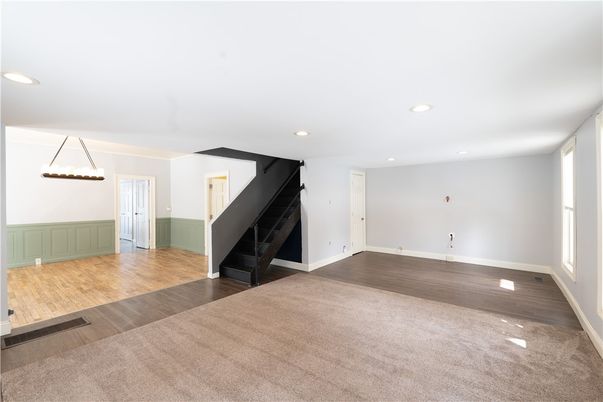 Empty room, Interior, Recessed Lighting, Wood Texture Flooring