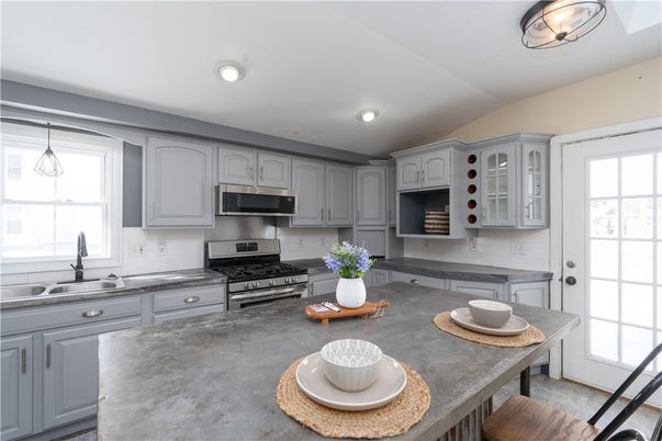 Interior, Kitchen, Pendant Lights, Recessed Lighting, Stainless Steel Appliances