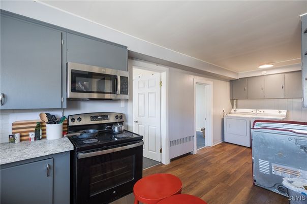 Interior, Kitchen, Washer, Wood Texture Flooring