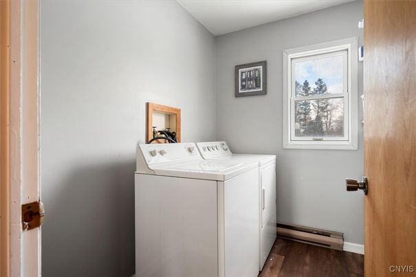 Interior, Washer, Wood Texture Flooring