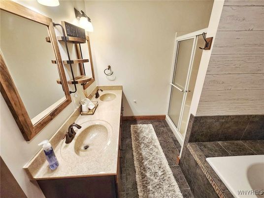 Bathroom, Dual Sink Vanities, Interior