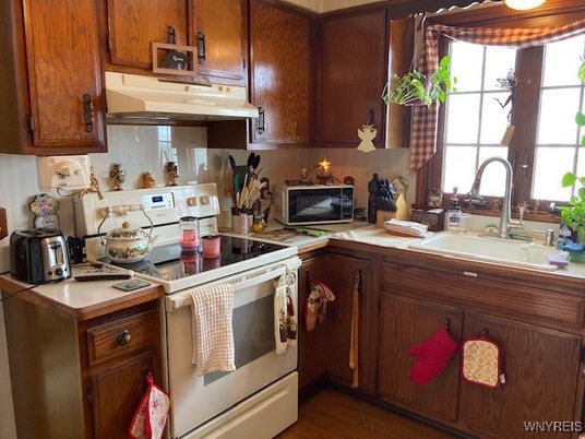Interior, Kitchen, Wood Texture Flooring