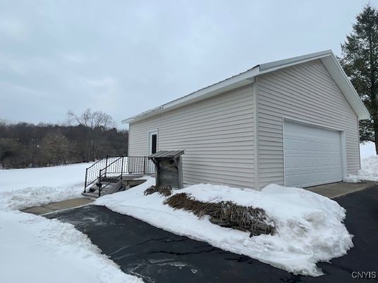 Detached Garage, Exterior