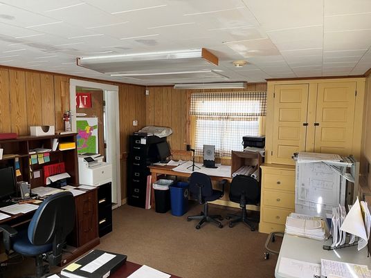 Home Office, Interior
