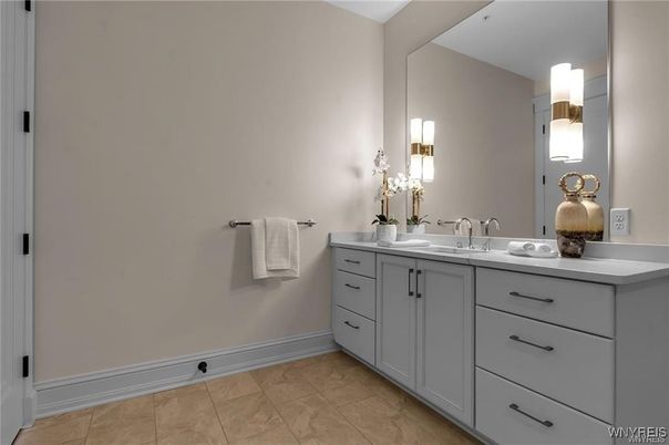 Bathroom, Dual Sink Vanities, Interior