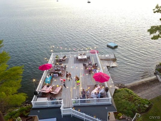 Exterior, Lake