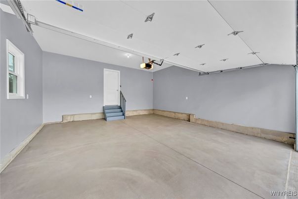Garage, Interior