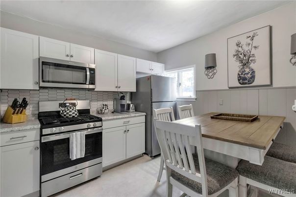 Dining room, Interior, Kitchen, Stainless Steel Appliances