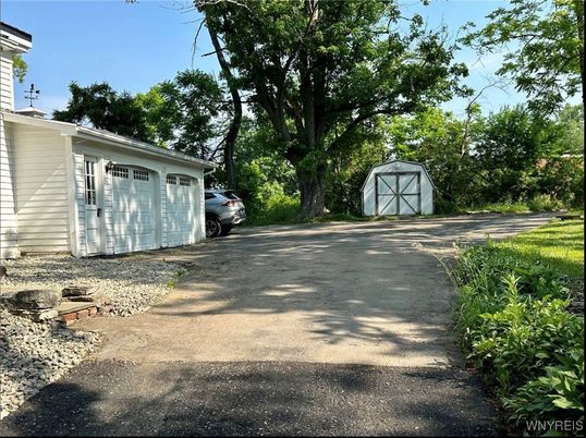 Detached Garage, Exterior