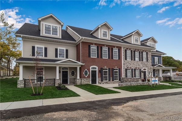 Exterior, Facade, Brick Facade, Georgian