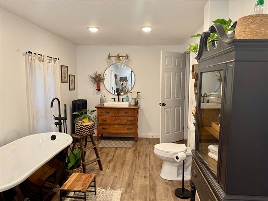 Bathroom, Free Standing Baths, Interior, Recessed Lighting, Wood Texture Flooring