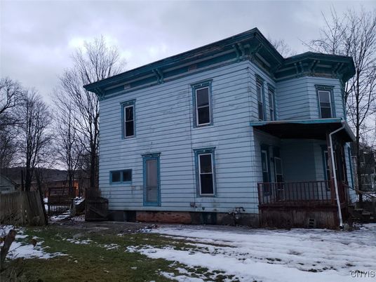 Exterior, Facade, Queen Anne Victorian