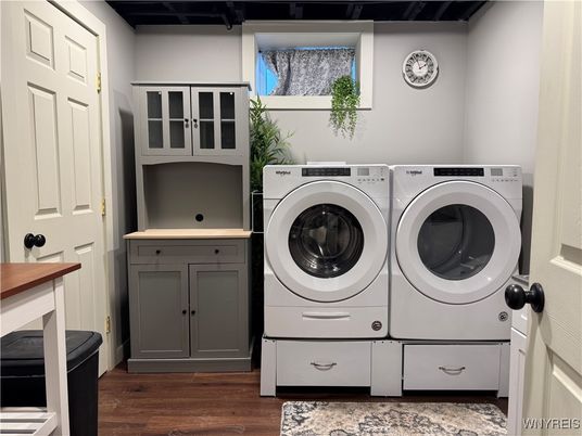 Interior, Washer, Wood Texture Flooring