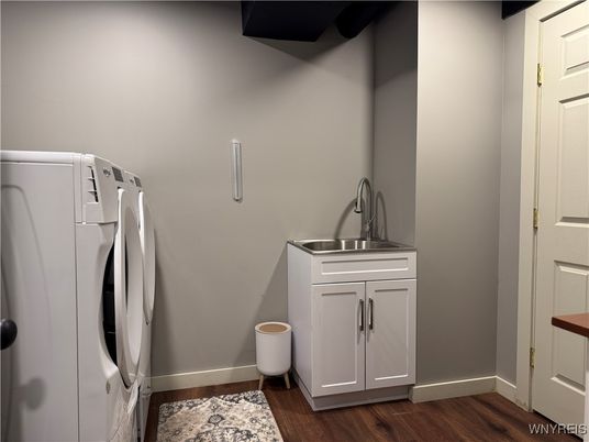 Interior, Washer, Wood Texture Flooring