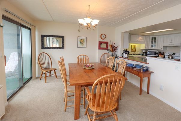 Chandelier, Dining room, Interior, Kitchen