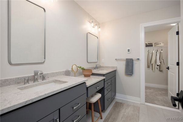 Bathroom, Dual Sink Vanities, Interior