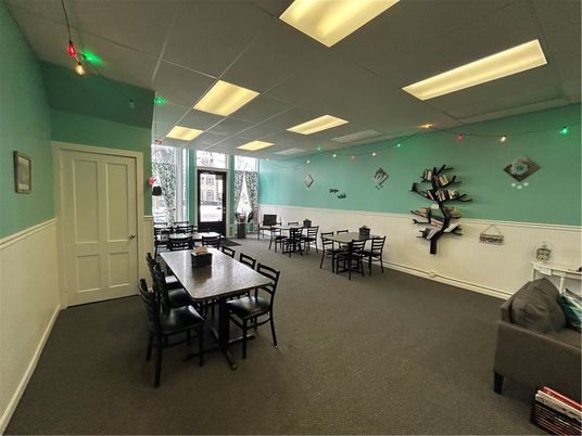 Dining room, Interior, Recessed Lighting