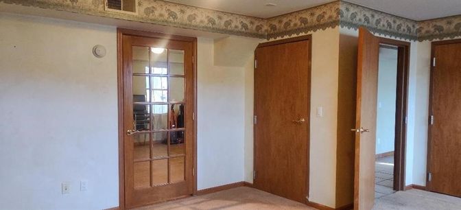 Empty room, Interior, Recessed Lighting
