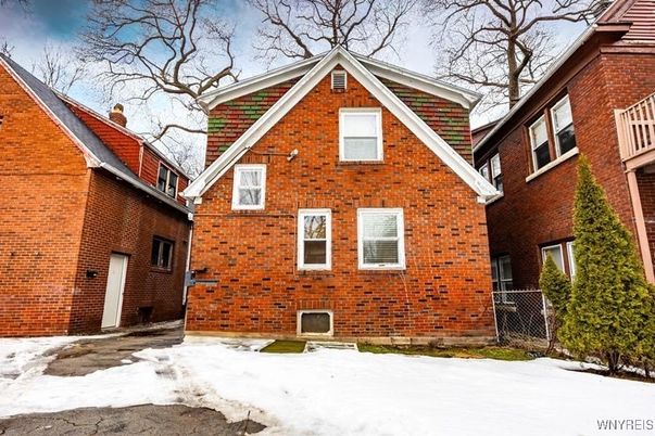 Exterior, Facade, Brick Facade, Brick Traditional