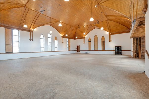 Empty room, Interior, Pendant Lights, Wooden Beams, Wooden Ceilings