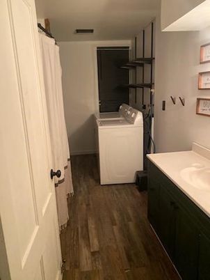 Interior, Washer, Wood Texture Flooring