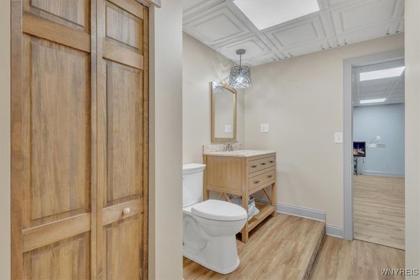 Bathroom, Interior, Pendant Lights, Wood Texture Flooring