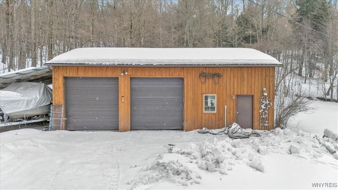 Detached Garage, Exterior