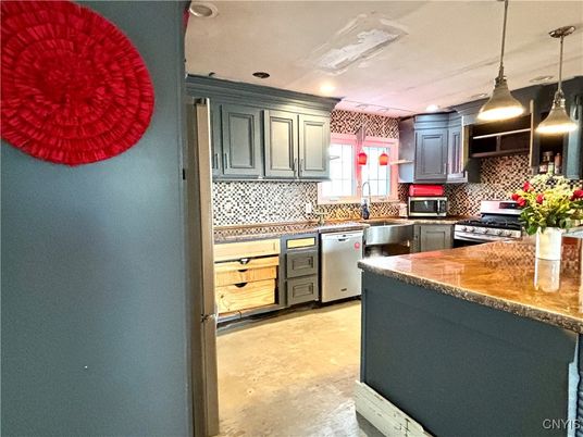 Interior, Kitchen, Pendant Lights, Recessed Lighting, Stainless Steel Appliances